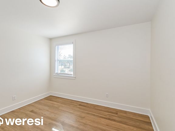 4th image of 160 Hayden Pl APT 2