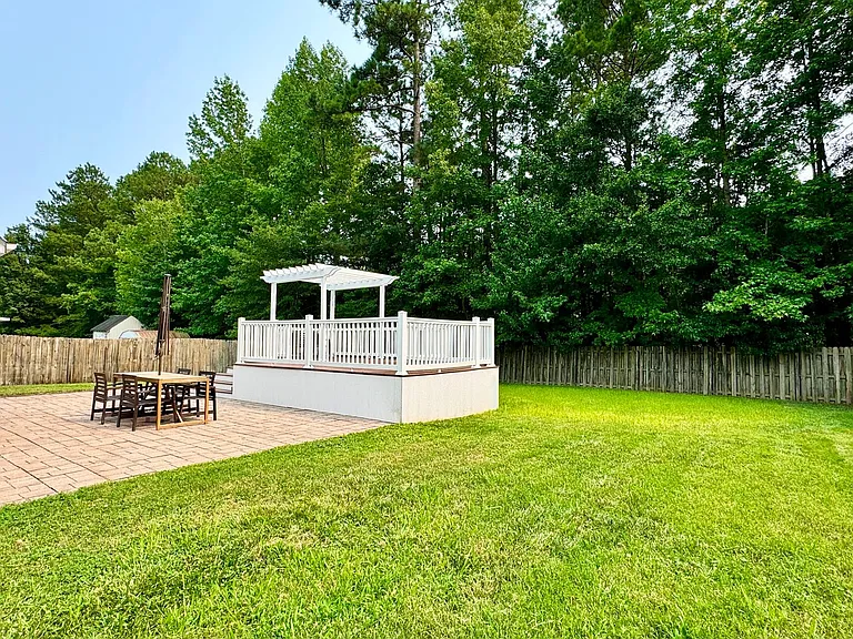 2201 Elindra Ct — Photo 2