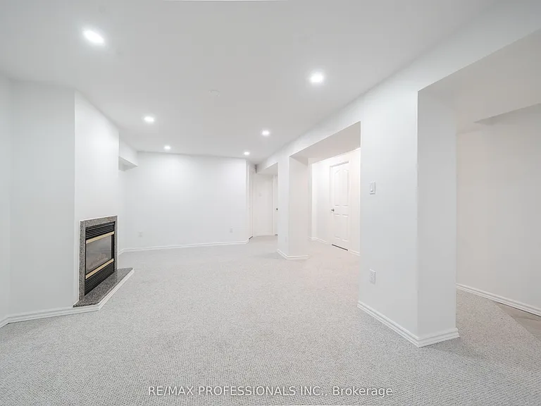 635 Peele Blvd — Photo 8