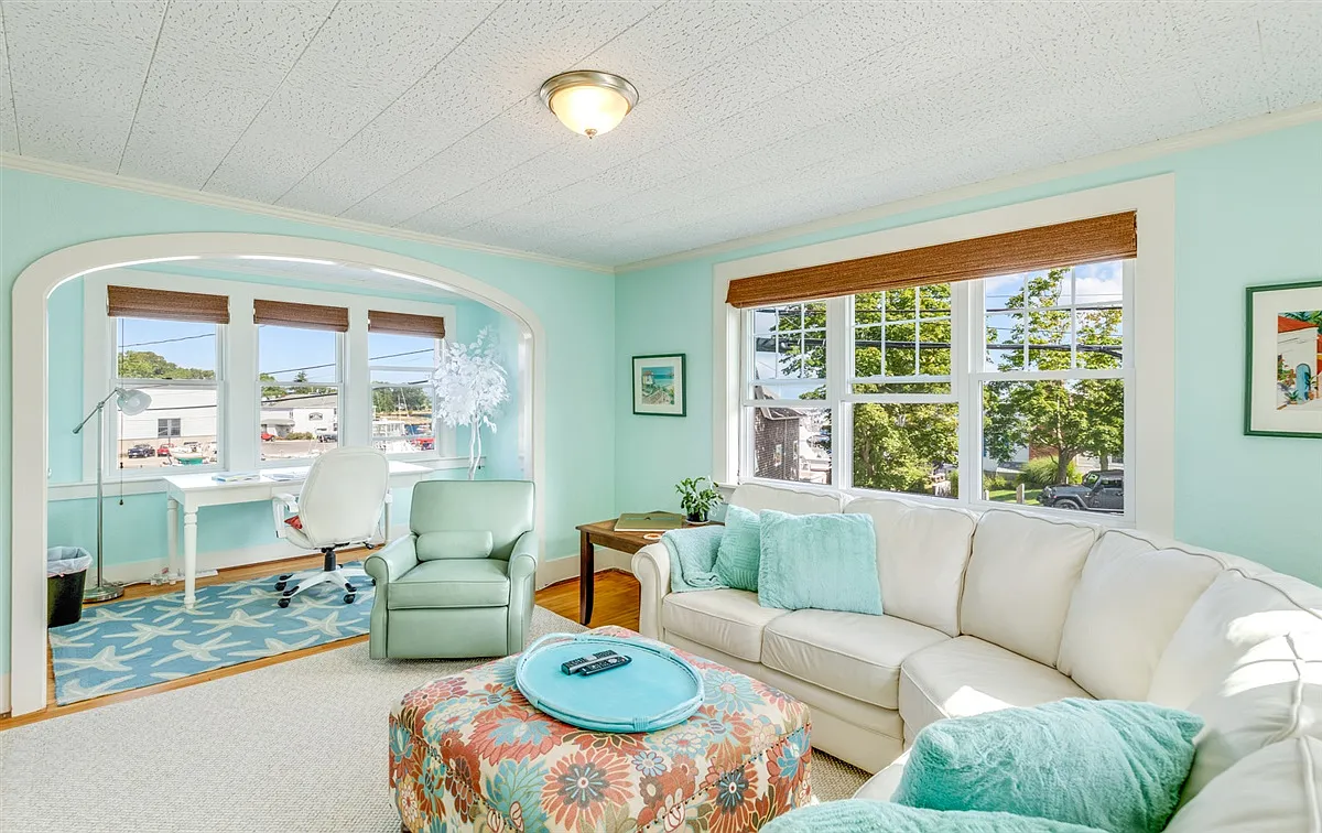 1 bed, 1100 sqft, $3,300 — Photo 1