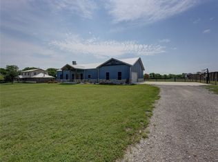 240 Cox Rd, Waxahachie, TX 75167
