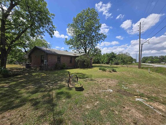 3rd image of 933 Skipper Bridge Rd