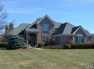 4535 Canterbury Dr, Emmaus, PA
