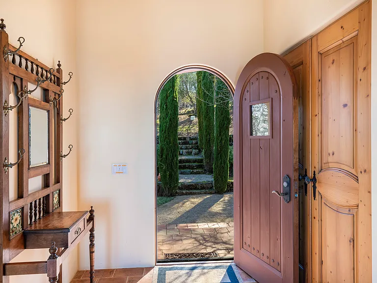 Guest house entry