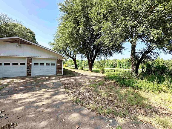 2nd image of 1244 Floyd Rd