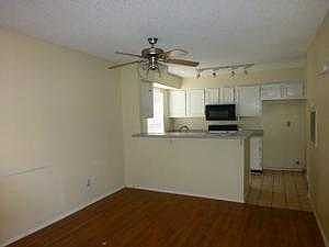 5th image of 2928 Manhattan Blvd Unit 165