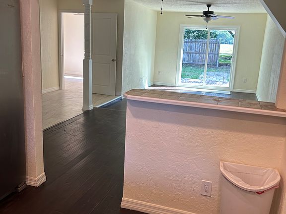 5th image of 35 Farrington Ln