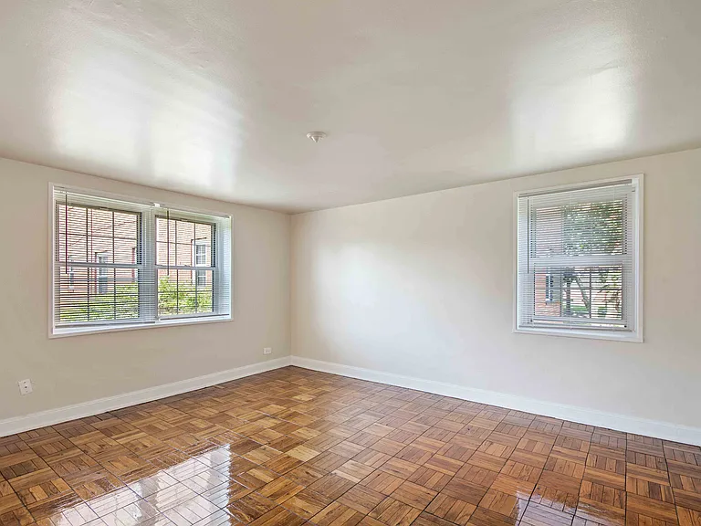 Samester Apartments — Photo 10