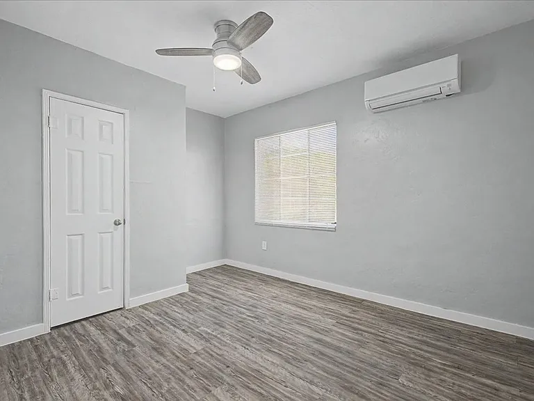 2122 N Forgeus Ave #C — Photo 12