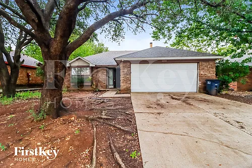 3200 Creekwood Ln Photo 1