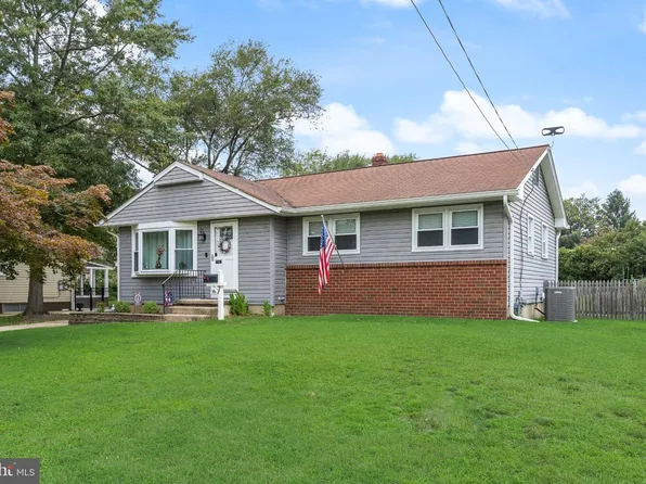 7 Chalfont St, Cinnaminson, NJ 08077