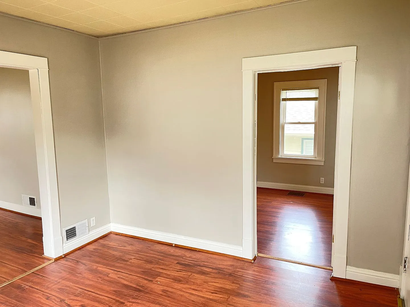 Great Benson area house $1495 *Move in special* — Photo 3