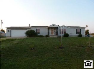 7627 Remington Rd, Salina, KS 67401