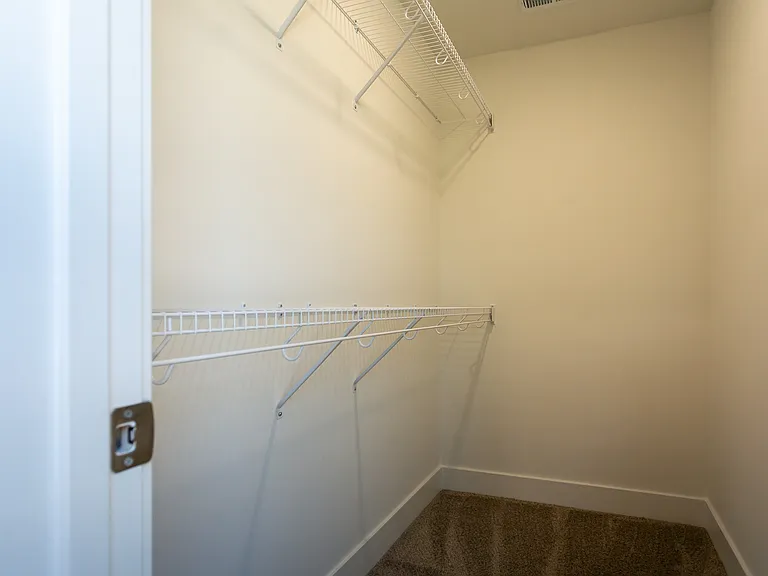 243 Bellshire Dr — Photo 32