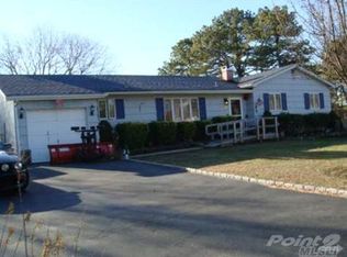 198 Atlantic St, Central Islip, NY 11722