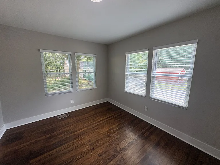 21 Fortner Ave — Photo 8