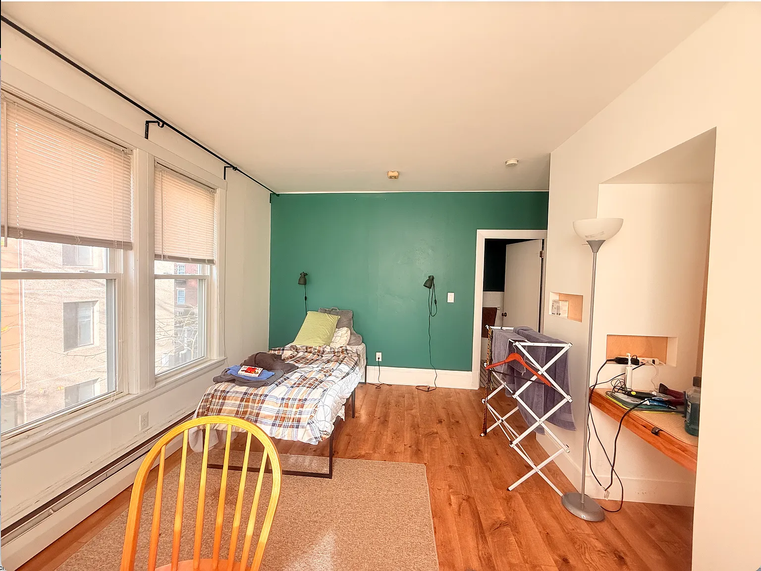 Studio, 280 sqft, $1,950 — Photo 3