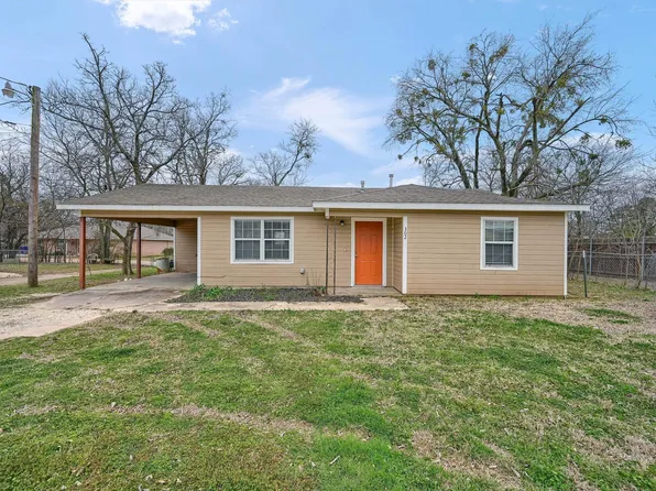 302 Water St, Whitesboro, TX 76273