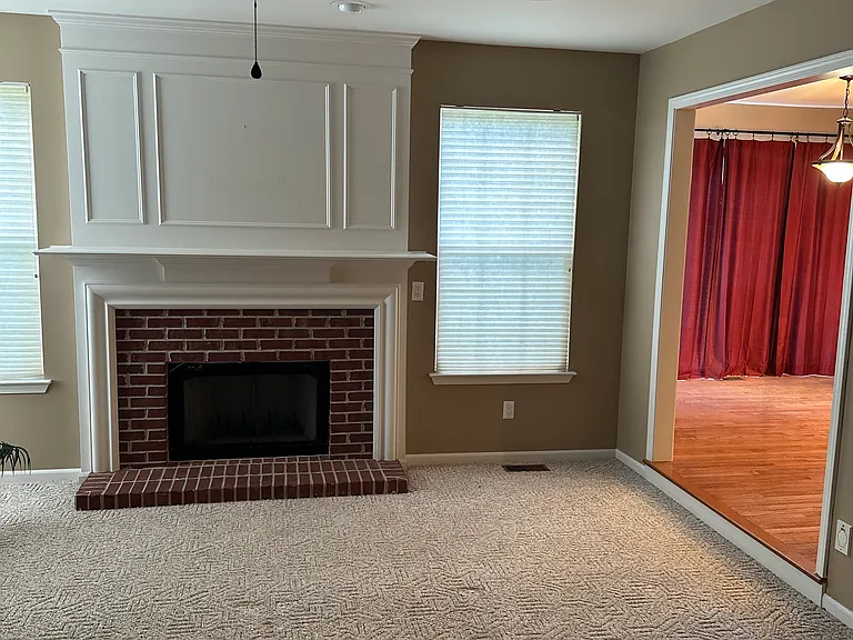 7913 Creek Bend Dr — Photo 4