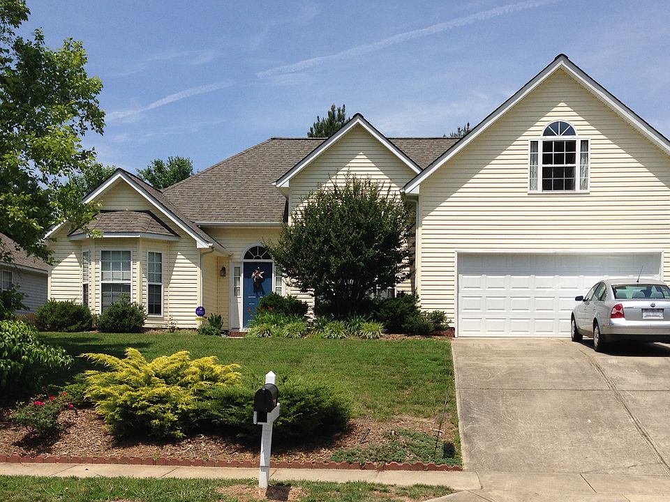 1st image of 6501 Goldenblush Cres