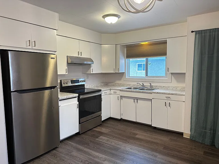 94 Farewell Ave — Photo 1