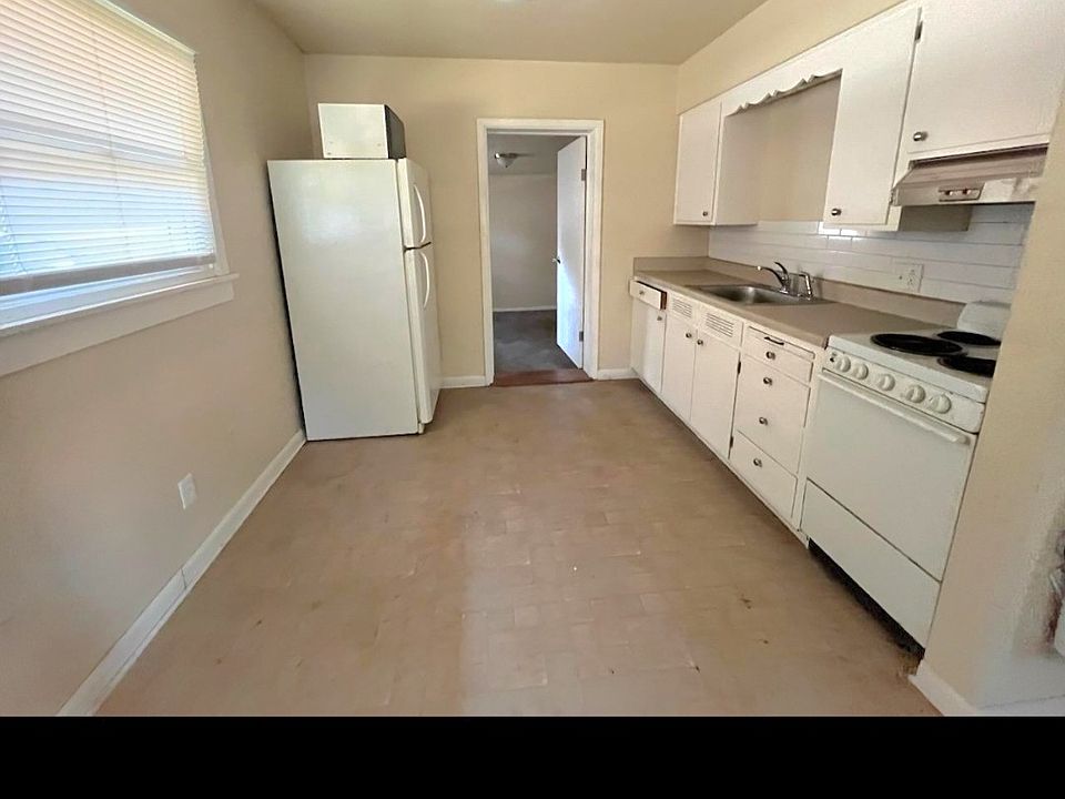 2nd image of 120 Arlington Ave #1