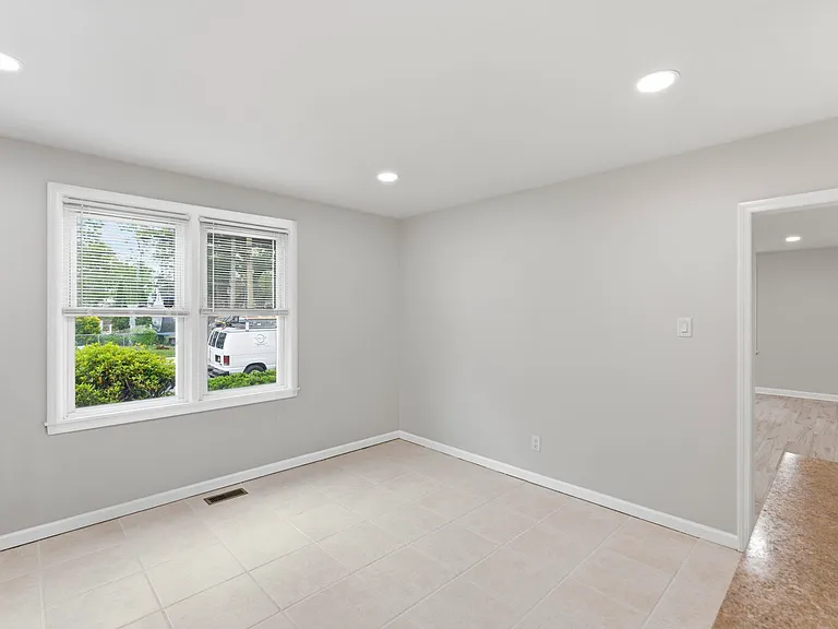 326 Tindall Ave — Photo 16