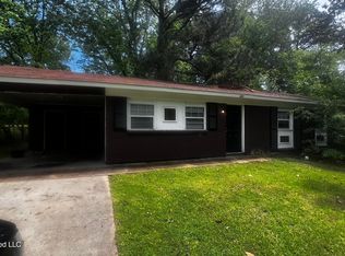 620 Queen Cir, Jackson, MS 39209