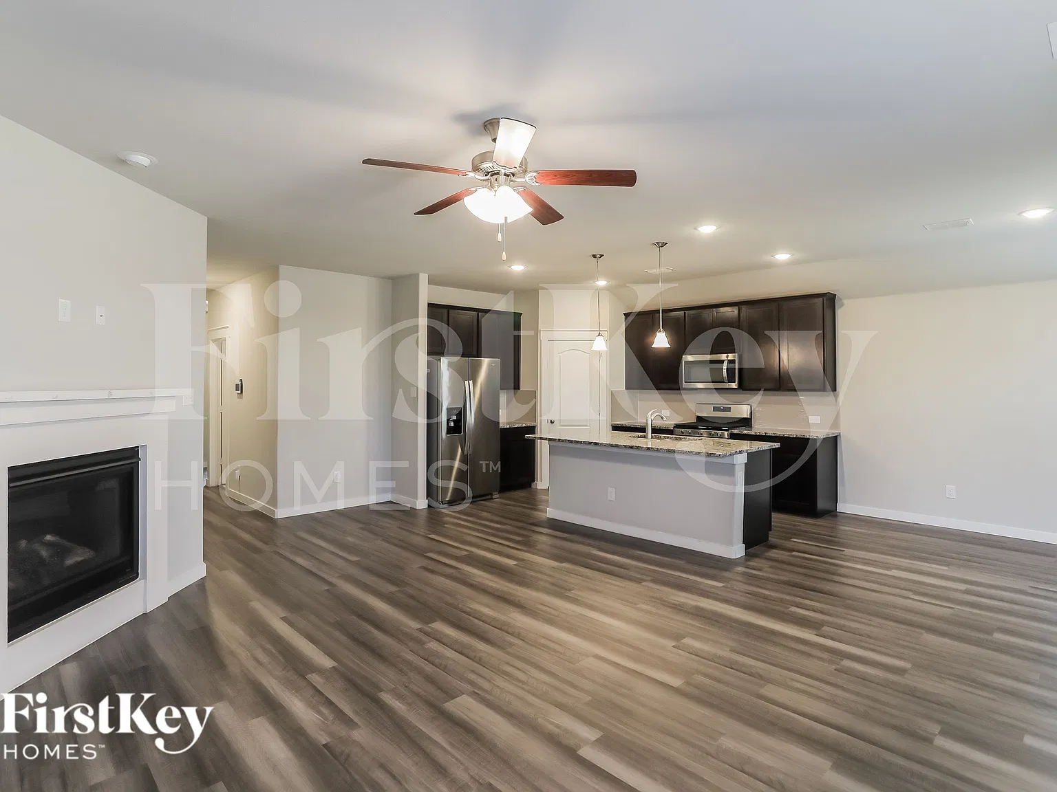 3 bed, 2.0 bath, 1674 sqft, $2,125 — Photo 3