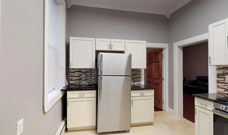 315 S Beech St #4 — Photo 5