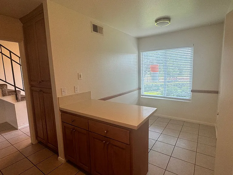 4722 Knickerbocker Ln — Photo 6