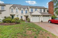 Fair Acres Ct-1405-001.jpg