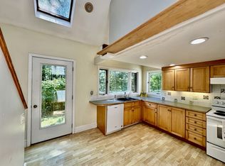 12 Fern St, Concord, MA 01742