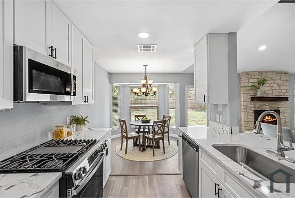 3915 Hillside Dr — Photo 16