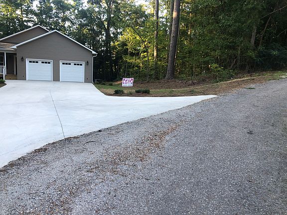 3rd image of 314 Woodland Cir