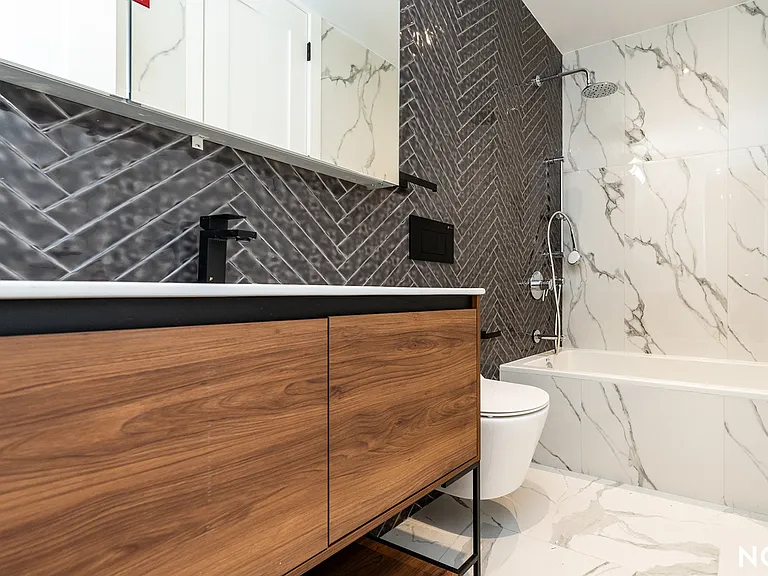 675 E 32nd St #42 — Photo 11