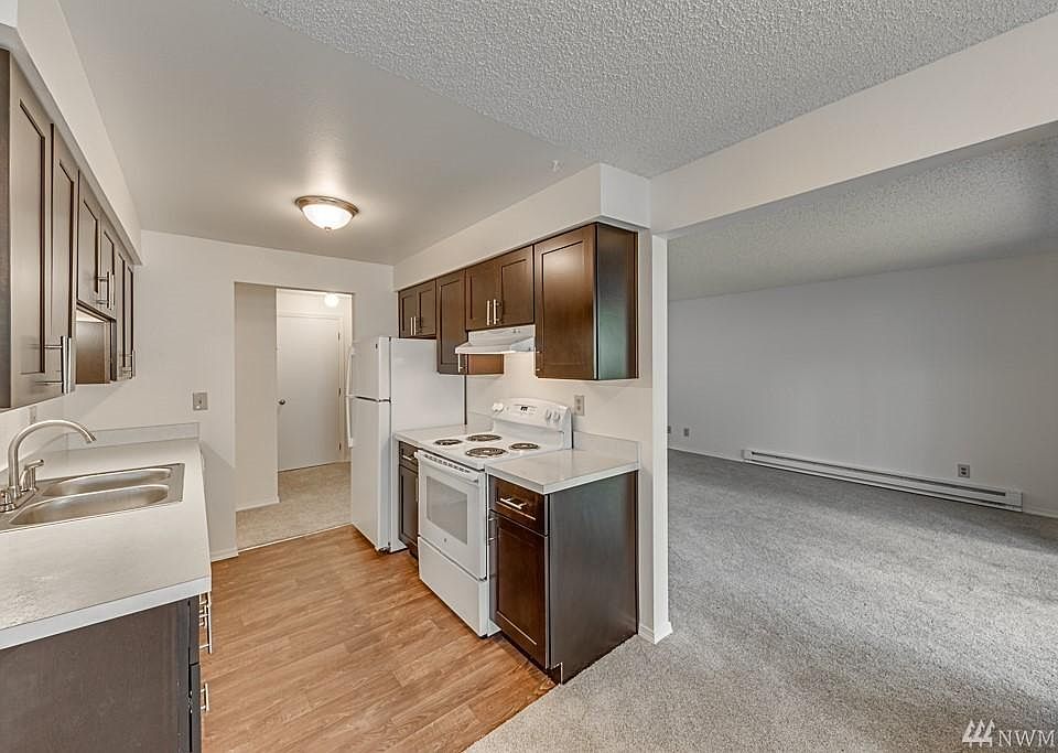 1st image of 17104 NE 45th St APT 7