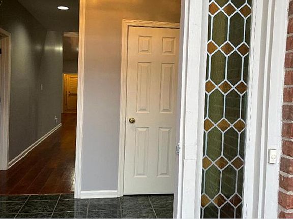 4th image of 7745 Hunters Green Cir N