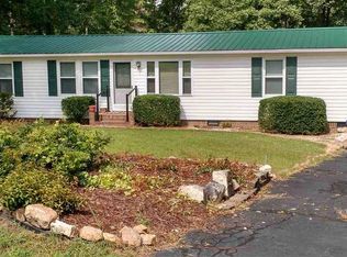 23044 McDonald Point Rd, Seneca, SC 29672