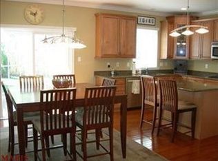 238 Reedway Ln, Saint Louis, MO 63122