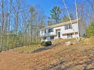 26 Elm St, Douglas, MA 01516