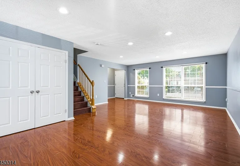 9 Balboa Ln — Photo 4
