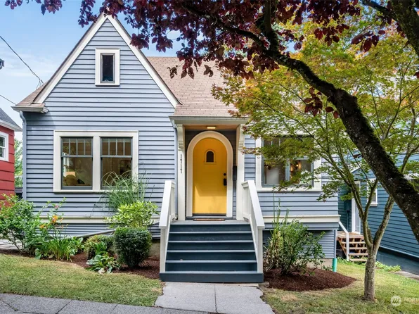 1717 32nd Avenue, Seattle, WA 98122