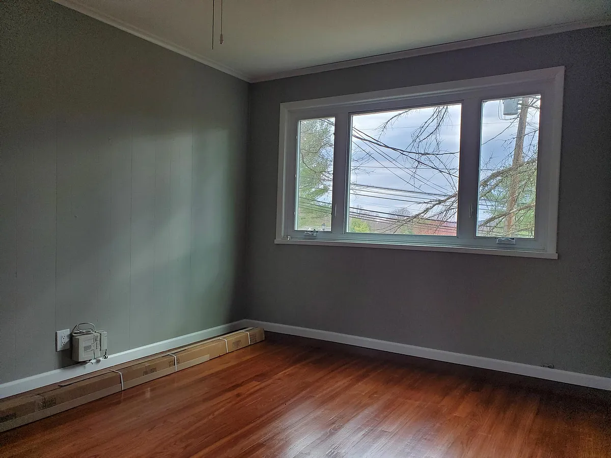 Building Photo - 689 Millbrook Ave #1