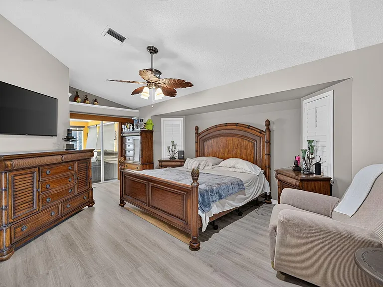 3077 SE Galt Cir — Photo 23