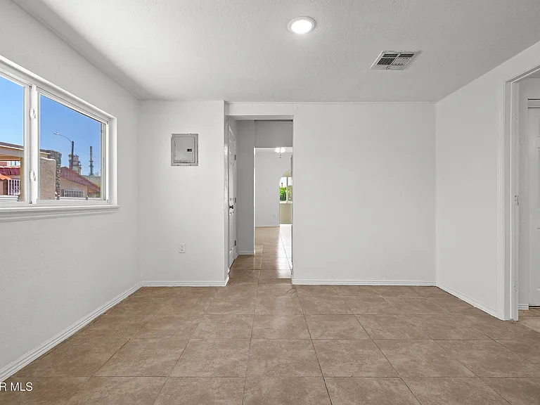 209 N Seville Dr #A — Photo 23