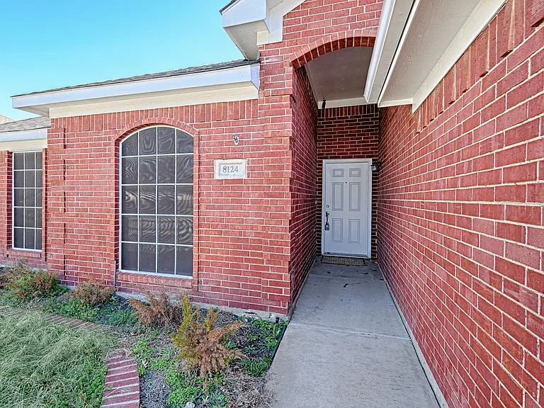 8124 Jolie Dr — Photo 2