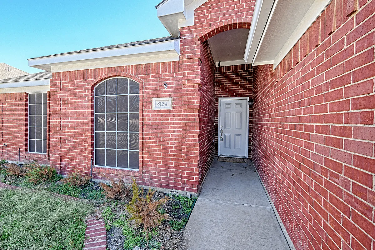 Building Photo - 8124 Jolie Dr