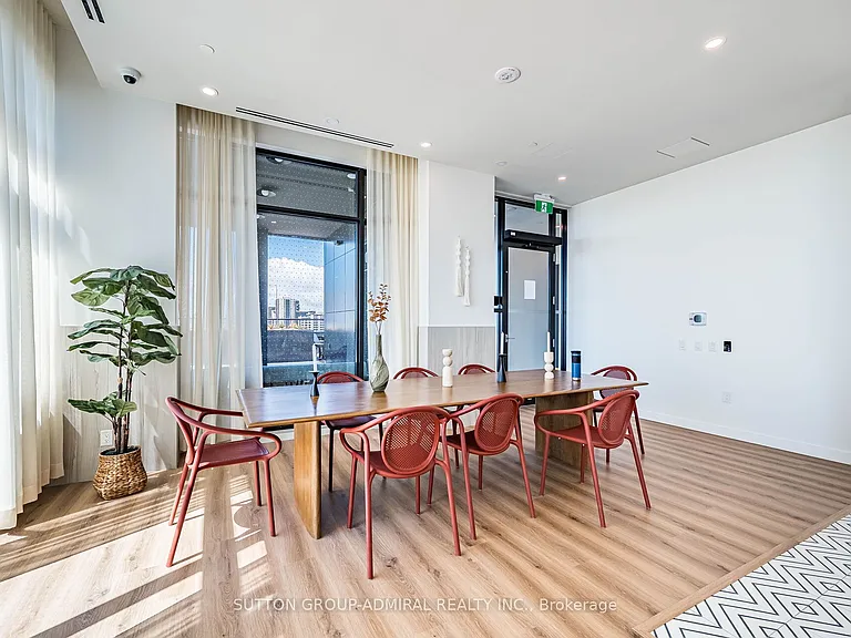 1660 Bloor St W #803 — Photo 33