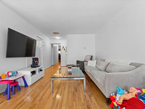 249 Newkirk Avenue image 5 of 37